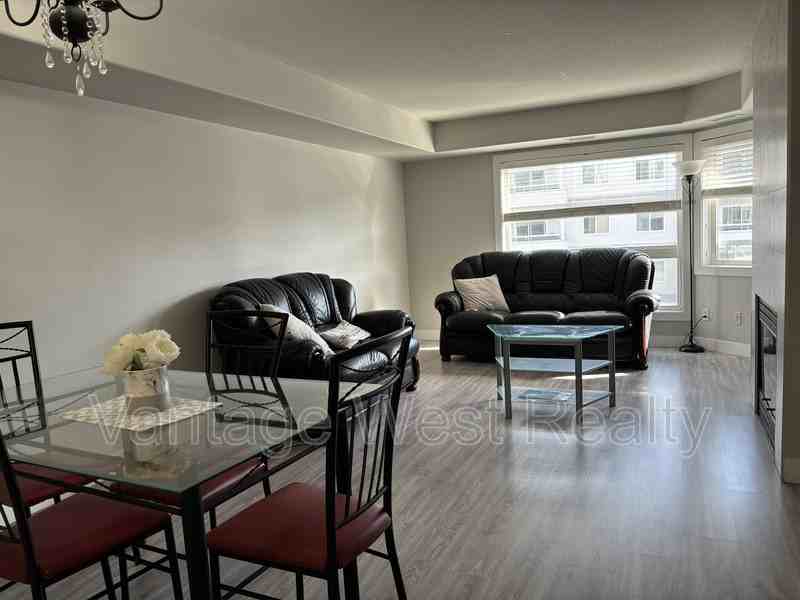 306 D Avenue - Photo 2 of 8