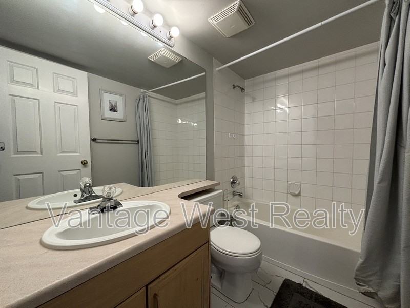 306 D Avenue - Photo 7 of 8