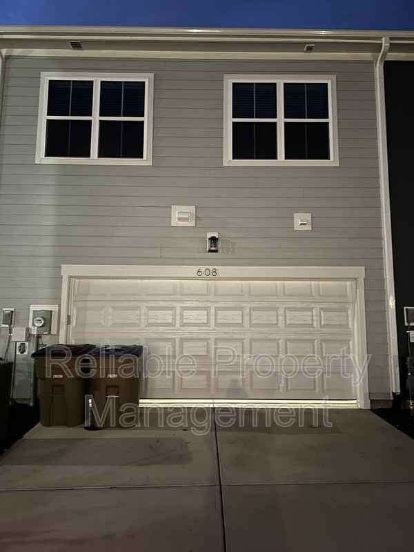 608 Hyperion Alley - Photo 2 of 27