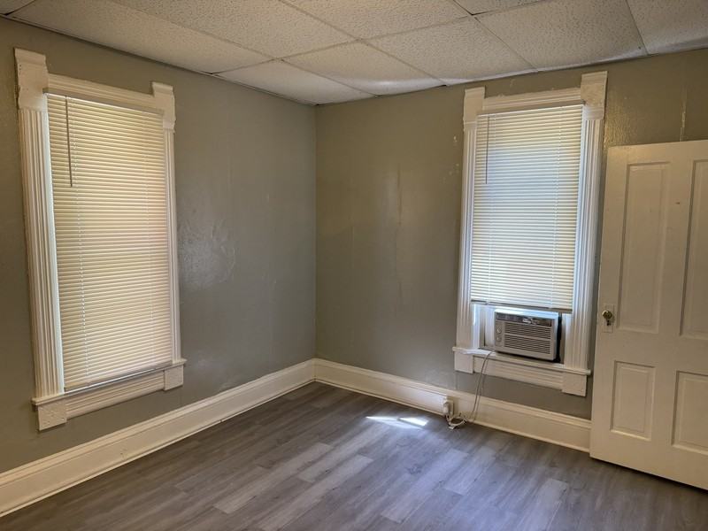 328 S Prospect St - Photo 2 of 11