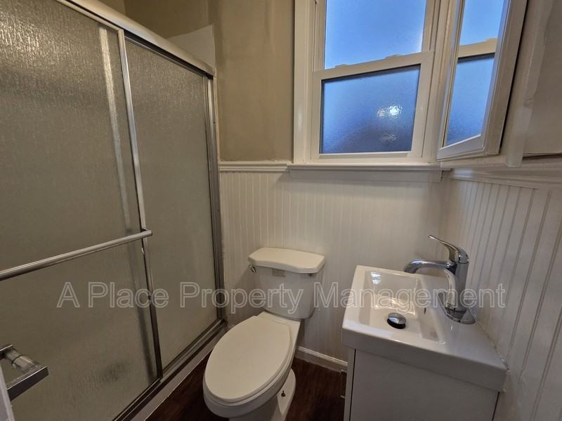 8621 Hume Ave - Photo 6 of 9