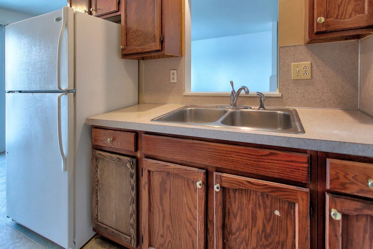 411 Stratford Way - Photo 6 of 15