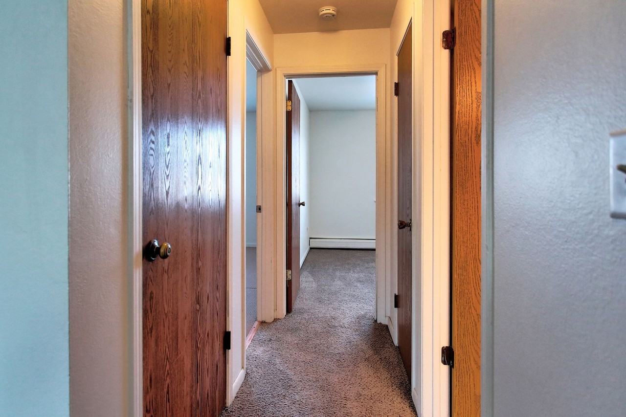 411 Stratford Way - Photo 7 of 15