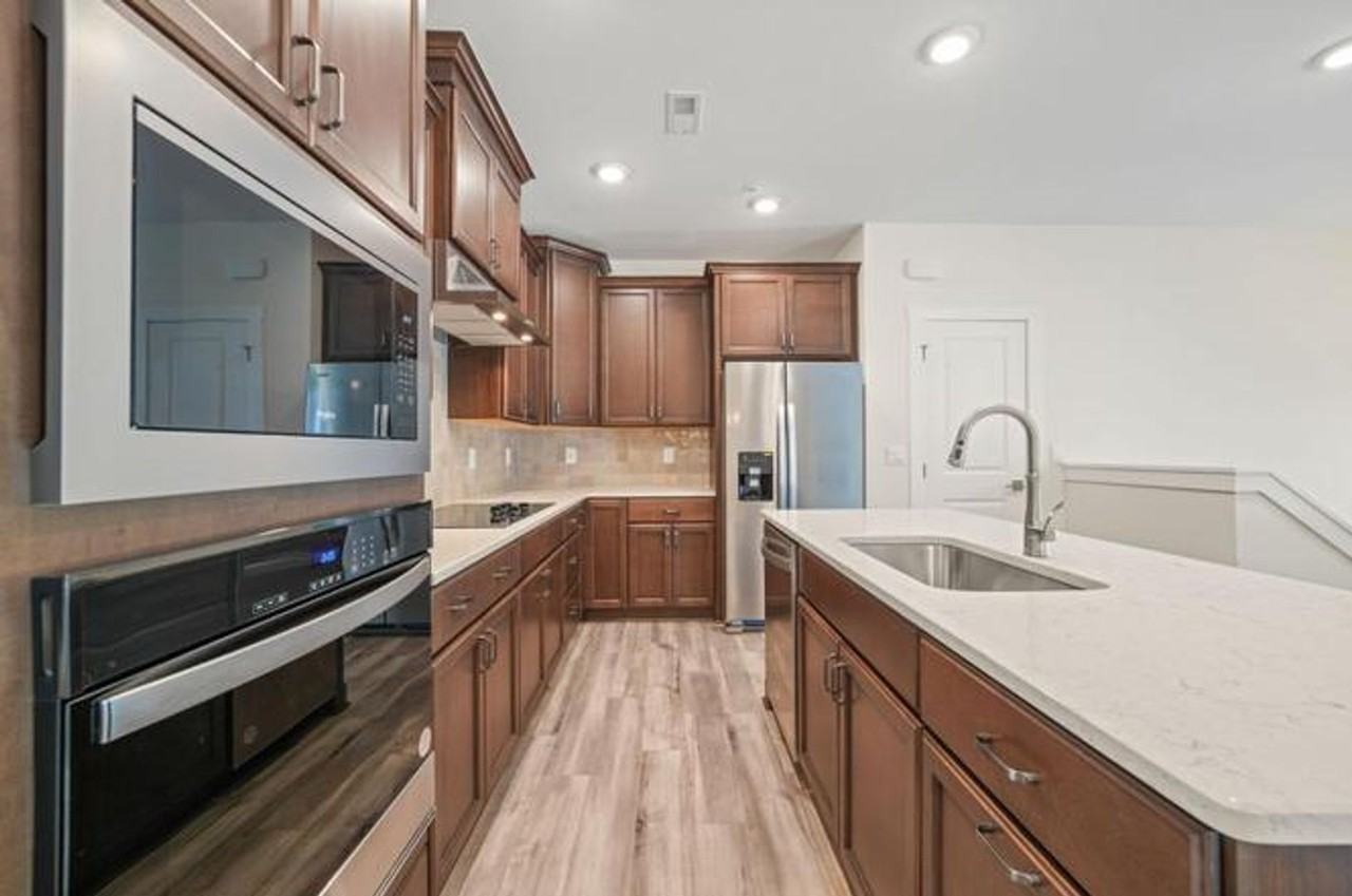 11549 Helmond Way #105 - Photo 5 of 23