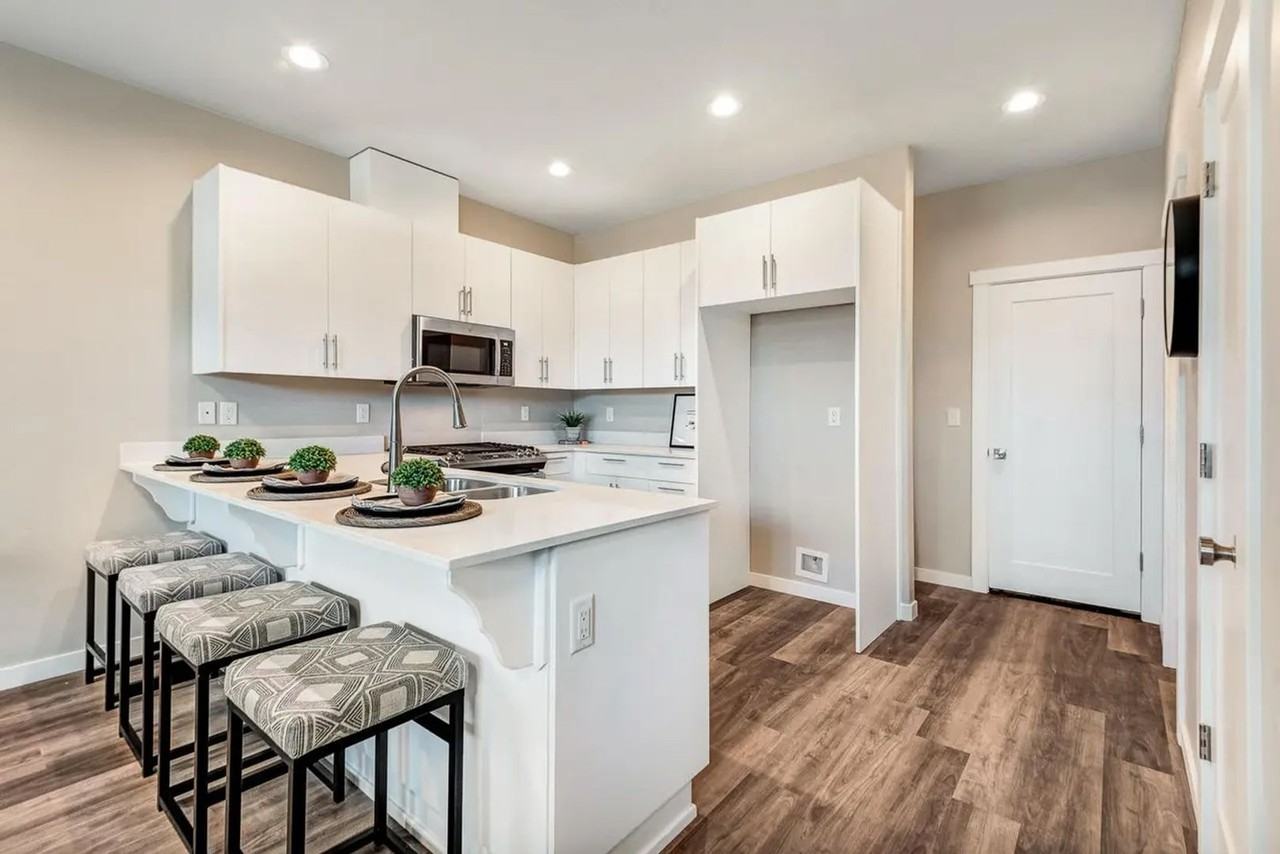 2965 Northwest Elm Avenue - Photo 7 of 23