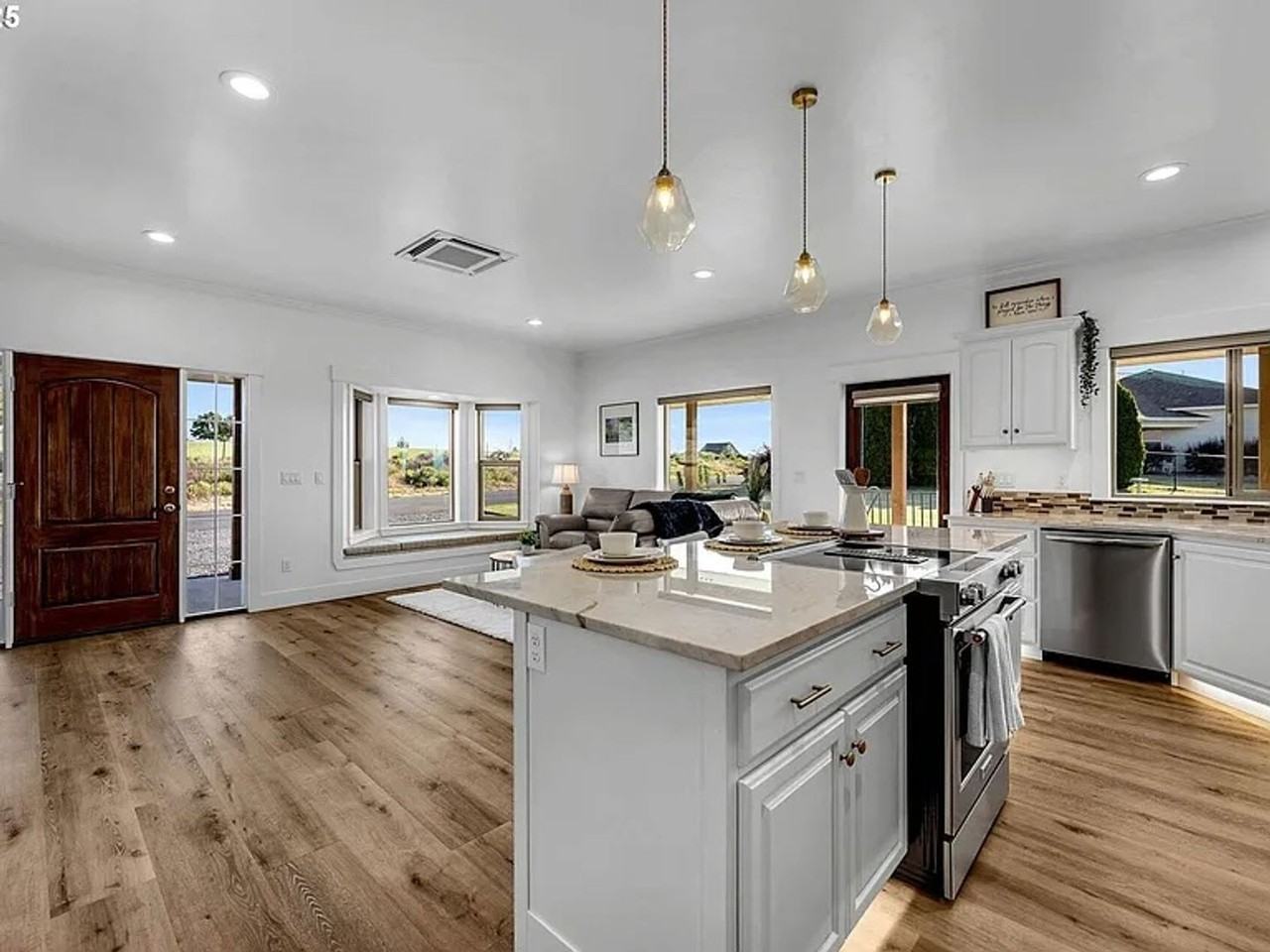 3760 Southwest Hwy 97 #2 - Photo 5 of 18