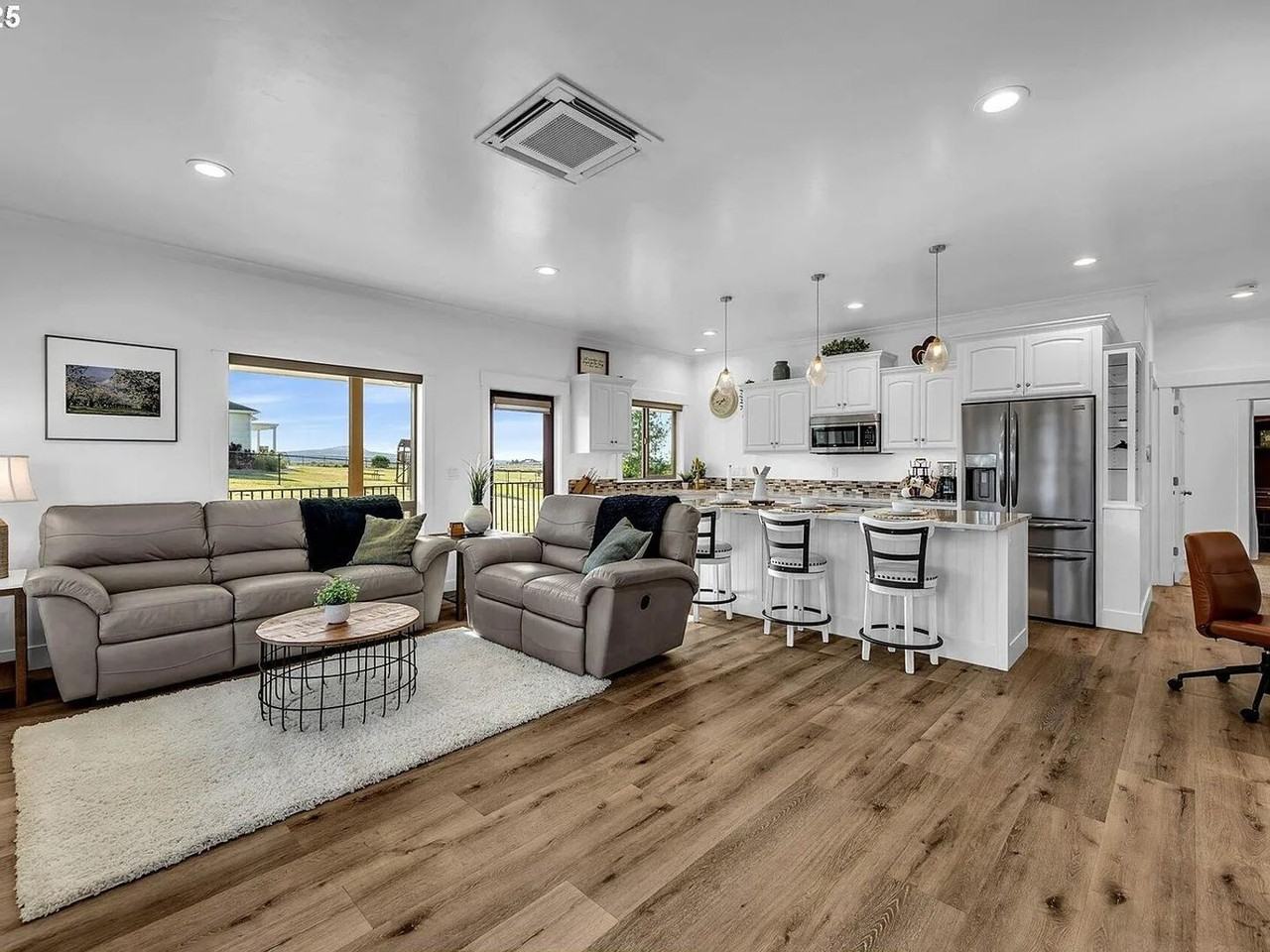 3760 Southwest Hwy 97 #2 - Photo 7 of 18