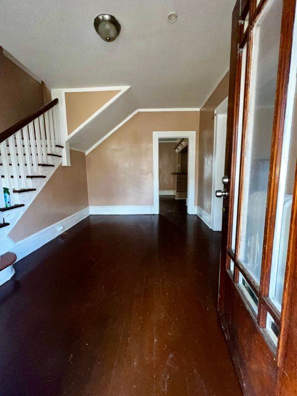 1726 Chapman Avenue Southwest - Photo 2 of 13