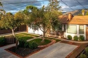 featured image of 1911 Northeast 27th Court