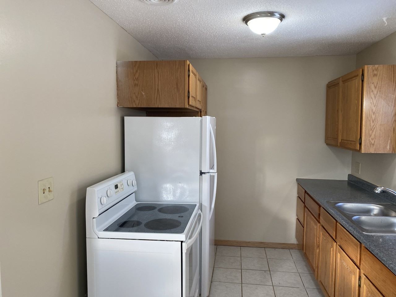 8233 16th Ave S - Photo 5 of 14