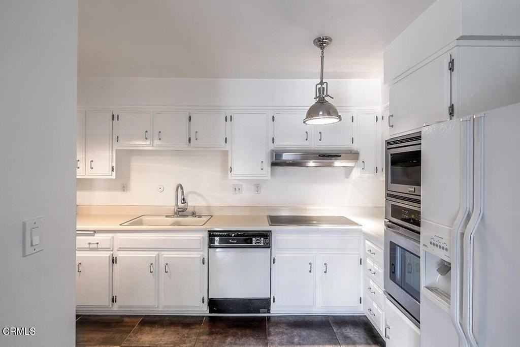 631 Wilcox Ave - Photo 5 of 7