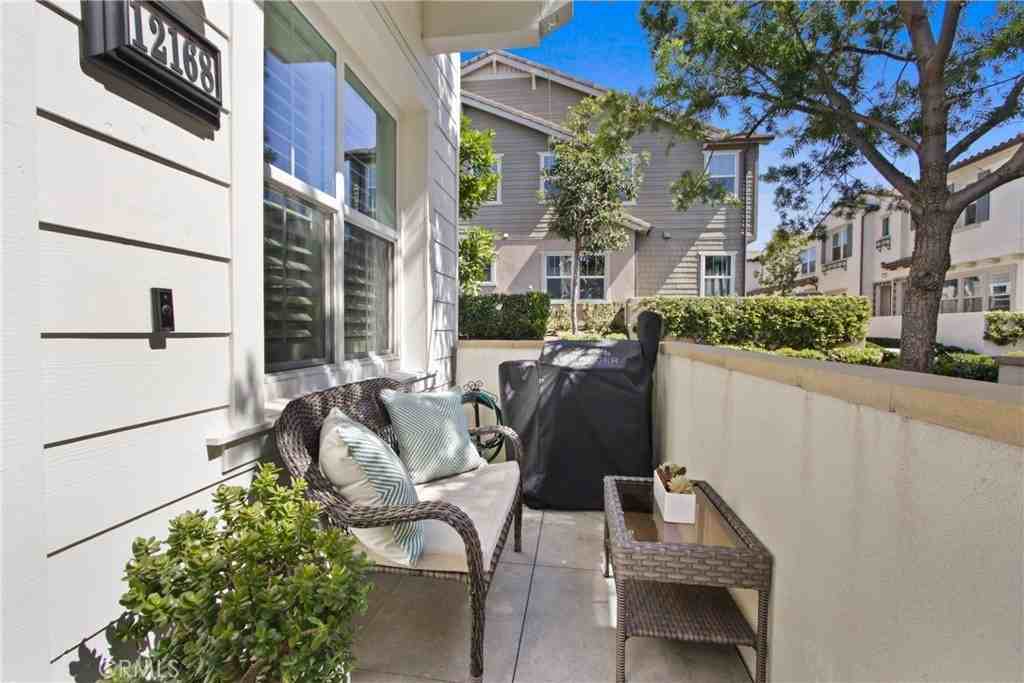 12168 Starling Ln - Photo 2 of 7