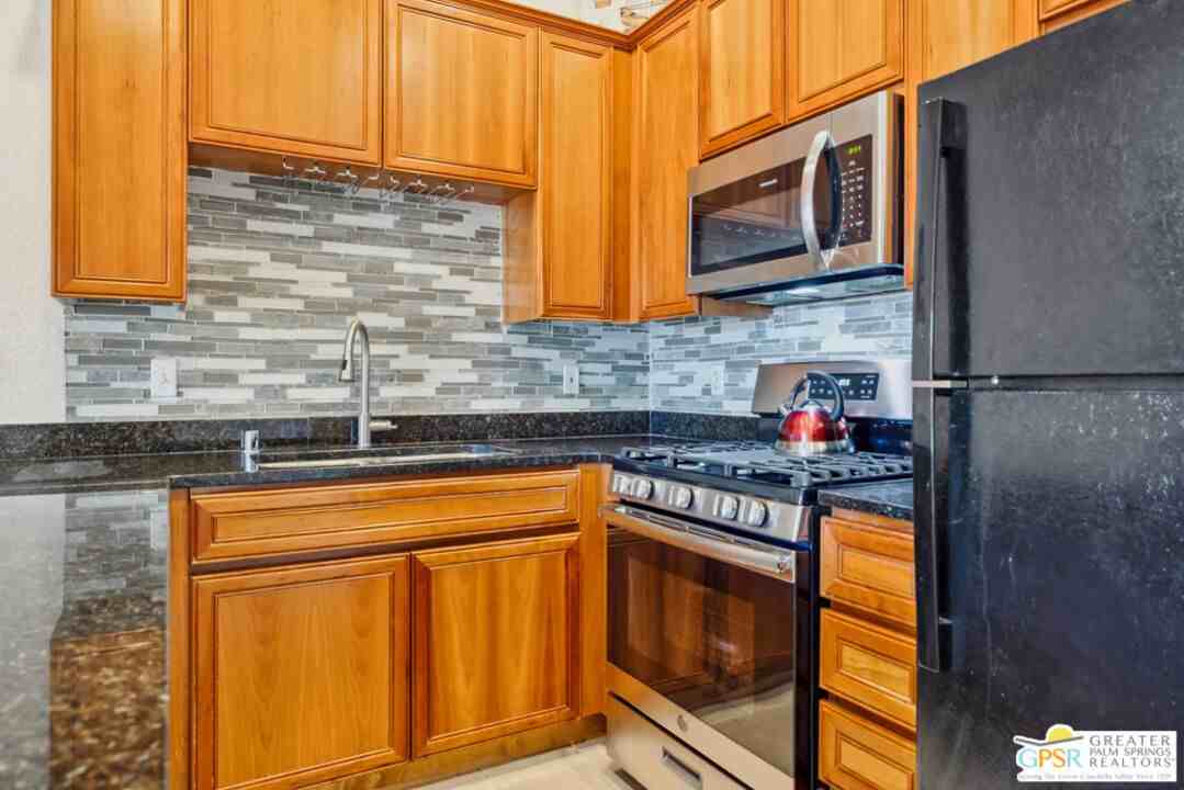 50690 Santa Rosa Plz - Photo 3 of 8