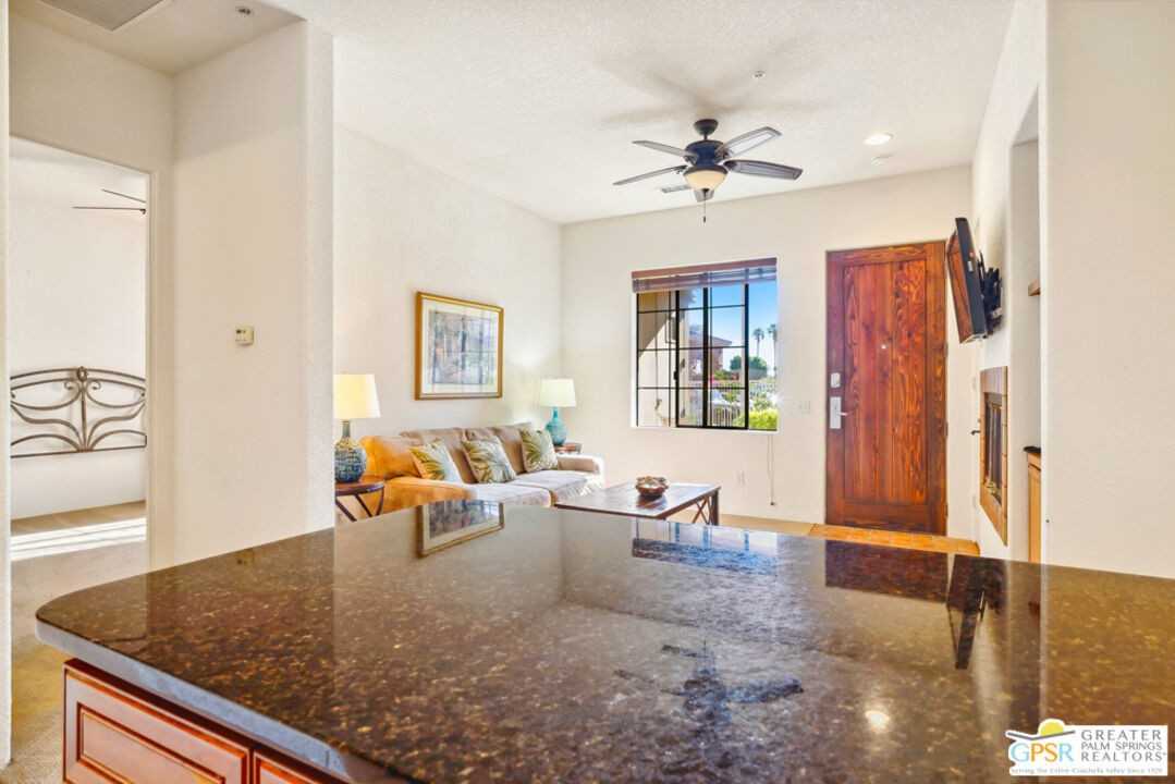 50690 Santa Rosa Plz - Photo 4 of 8