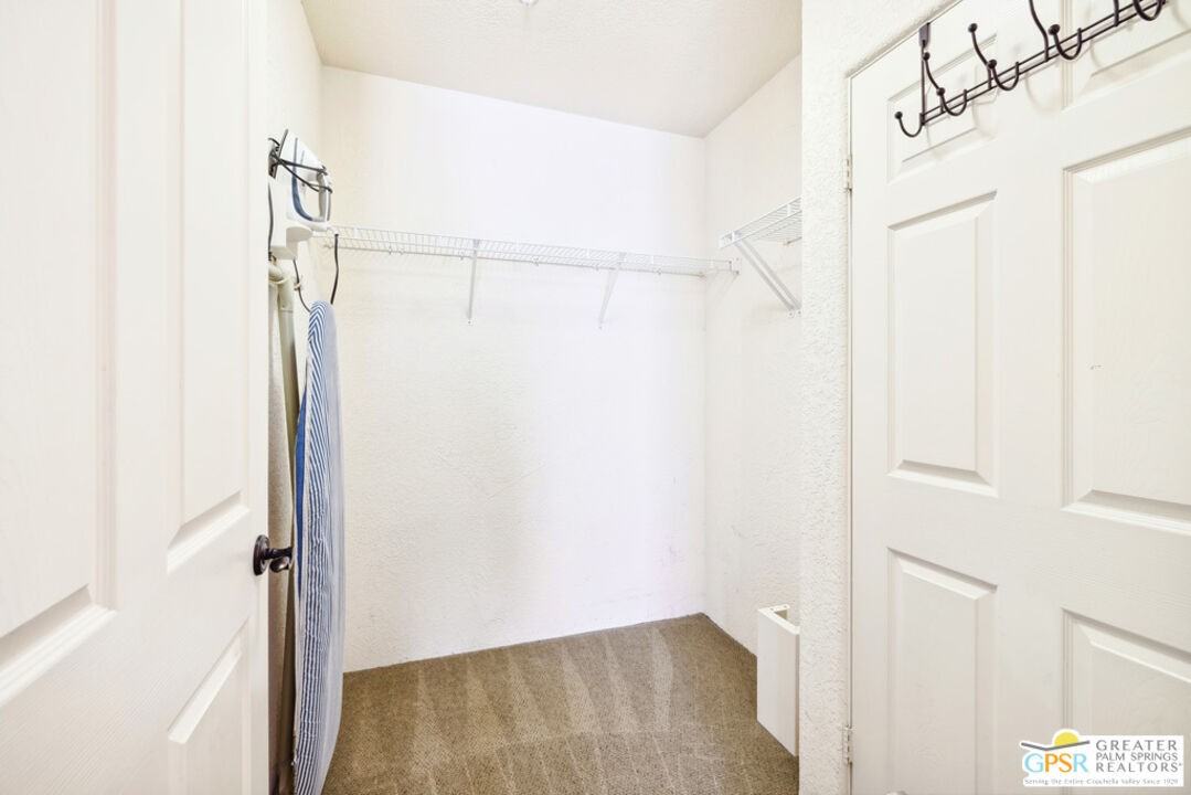 50690 Santa Rosa Plz - Photo 7 of 8