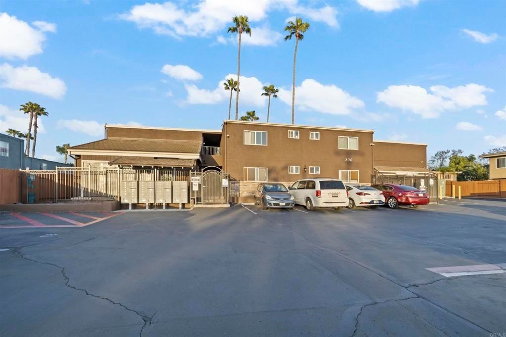 800 N Mollison Ave - Photo 7 of 8