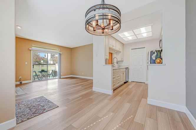 980 Lake Isabella Way - Photo 2 of 8