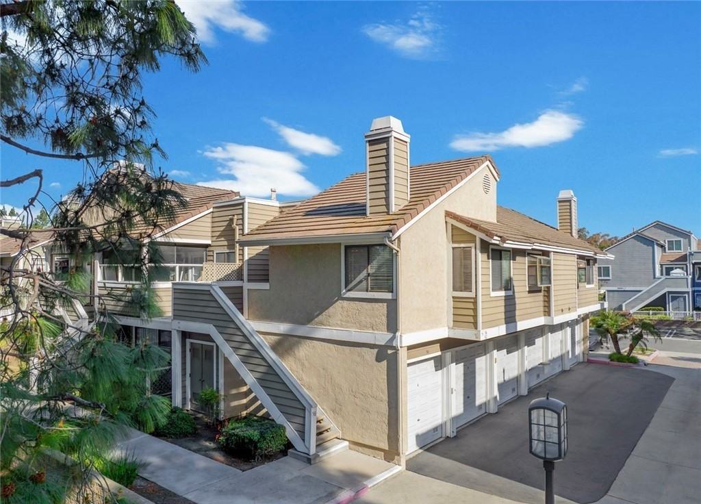 56 Coventry Ln - Photo 5 of 7