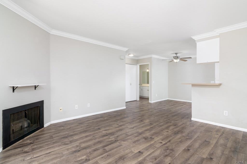 220 Woodland Pkwy - Photo 3 of 8