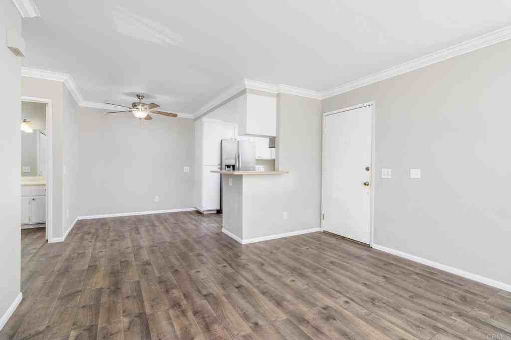 220 Woodland Pkwy - Photo 4 of 8