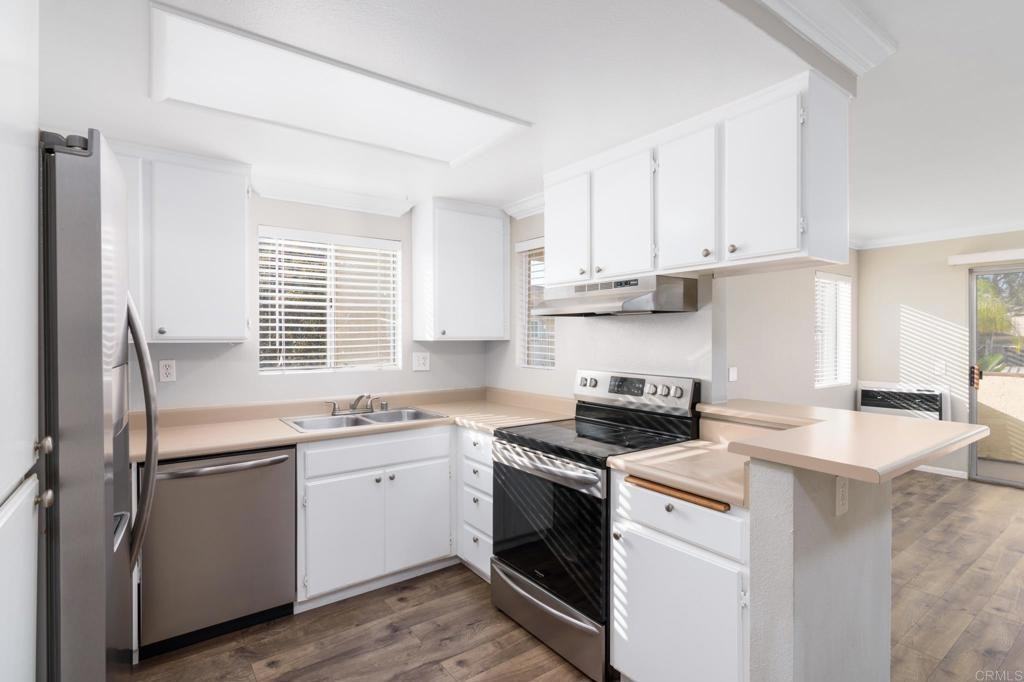 220 Woodland Pkwy - Photo 7 of 8