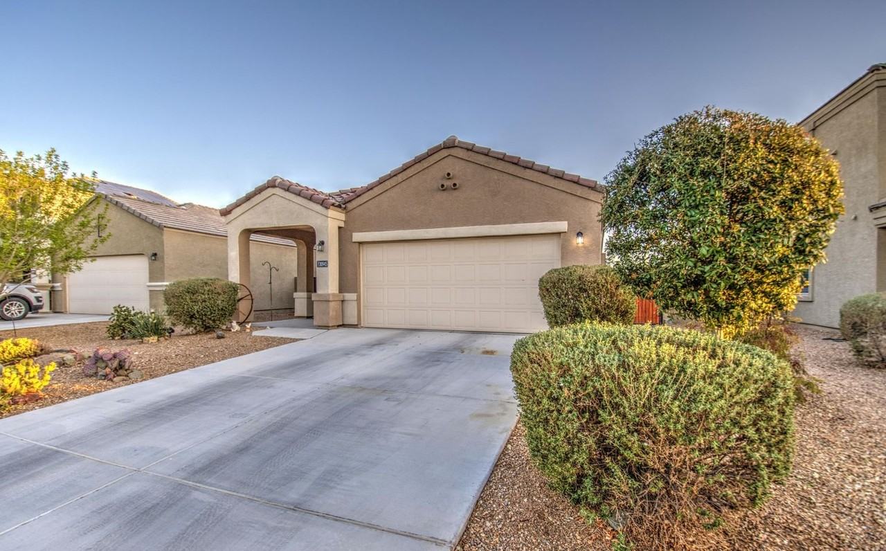 30945 West Picadilly Road - Photo 5 of 39