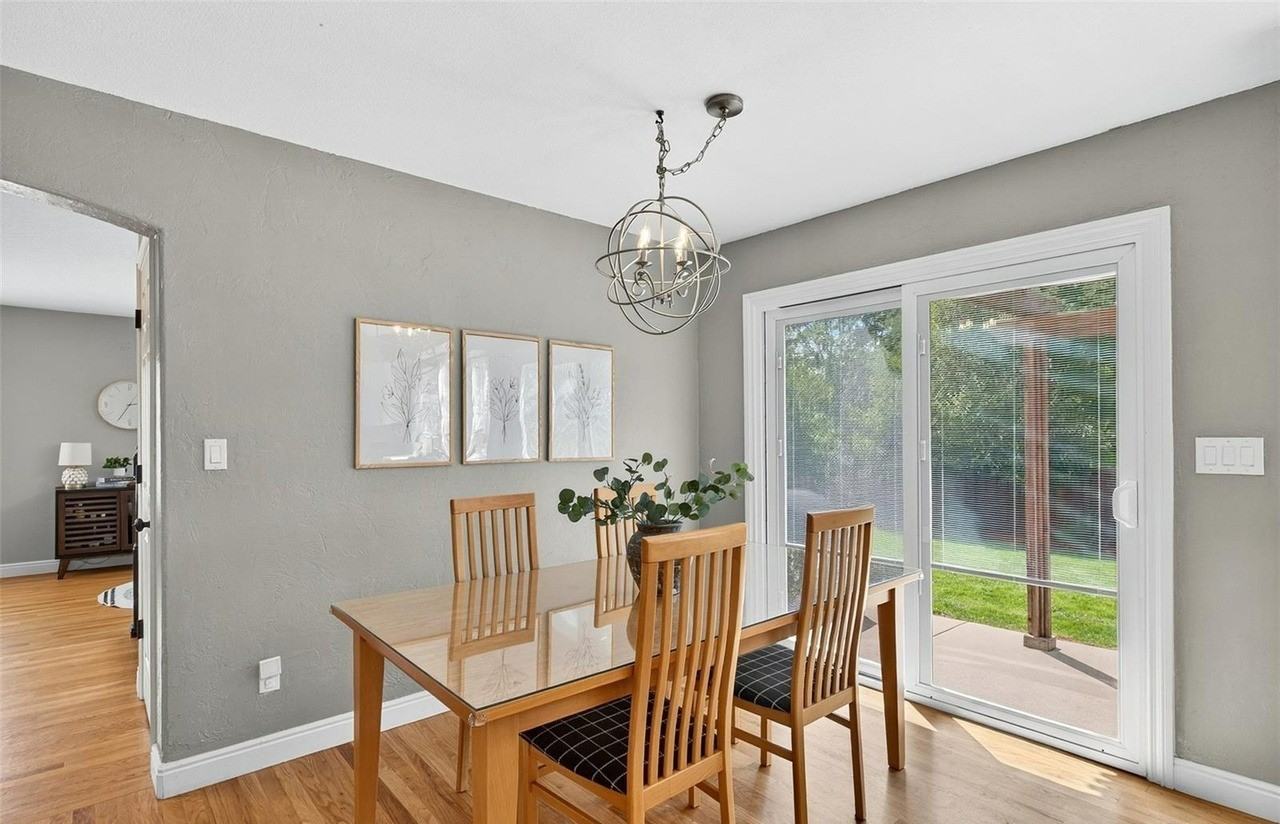 9602 Townsville Circle - Photo 7 of 18