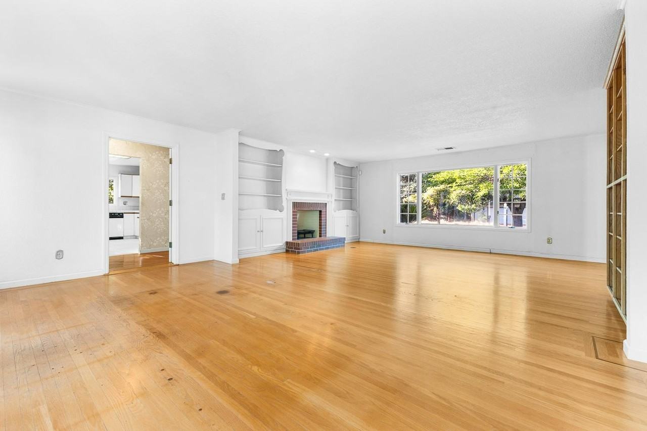 1819 Cedar Street - Photo 6 of 32