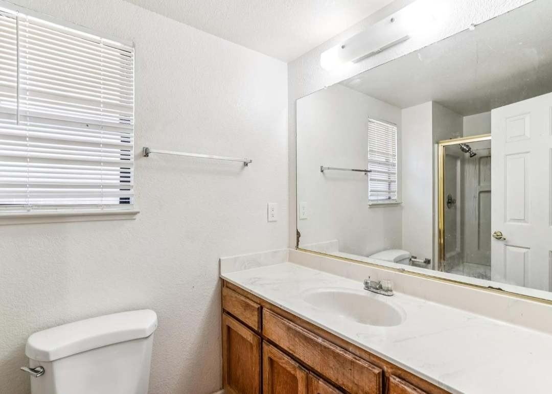 2410 Lincoln Boulevard - Photo 6 of 27