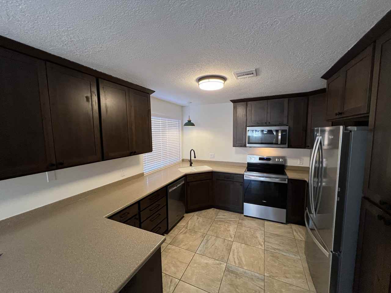 380 Ne - Photo 5 of 23