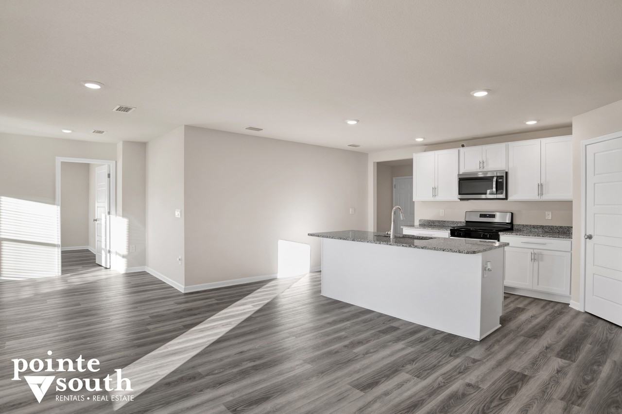 32038 Lyon Rd - Photo 7 of 30