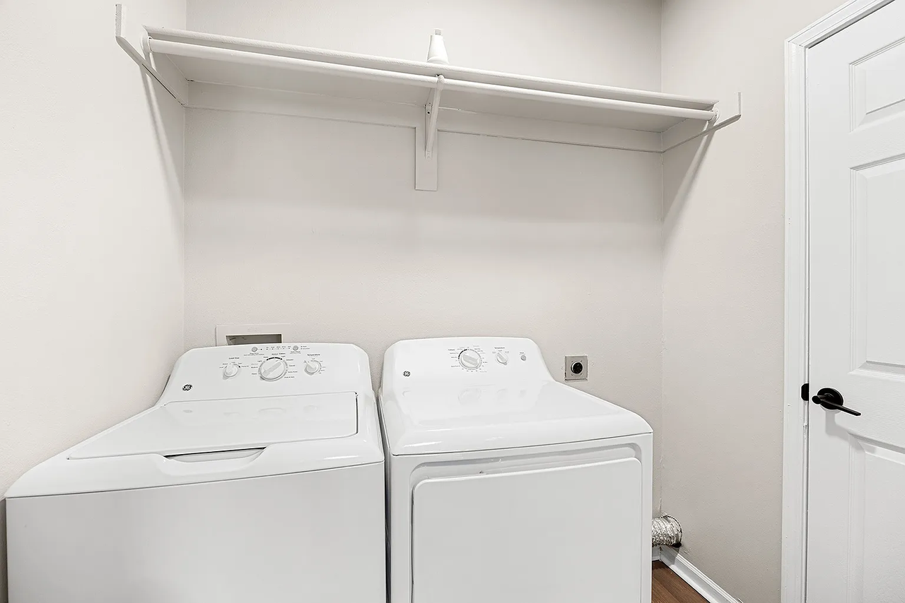 7100 West 141st Street - Photo 7 of 17