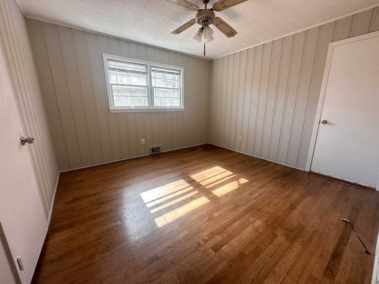 131 West White Street - Photo 6 of 13