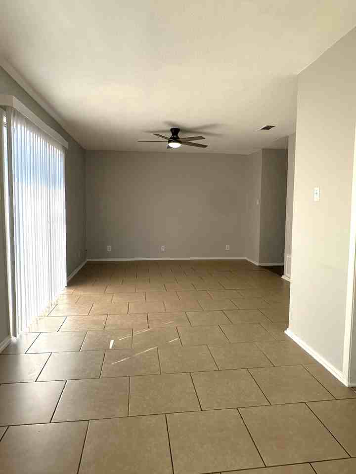 5724 Signal Pt - Photo 3 of 17