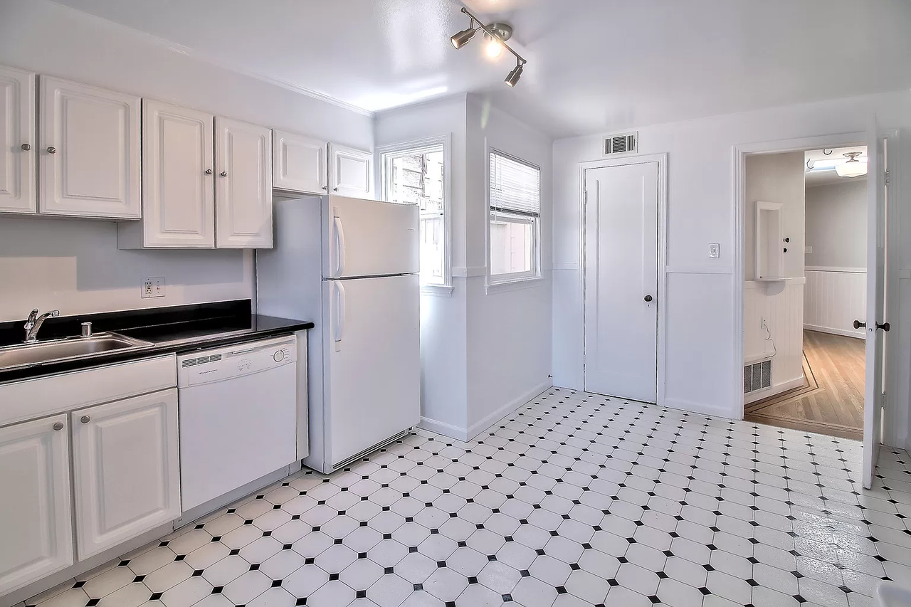 4488 Mission Street - Photo 6 of 6