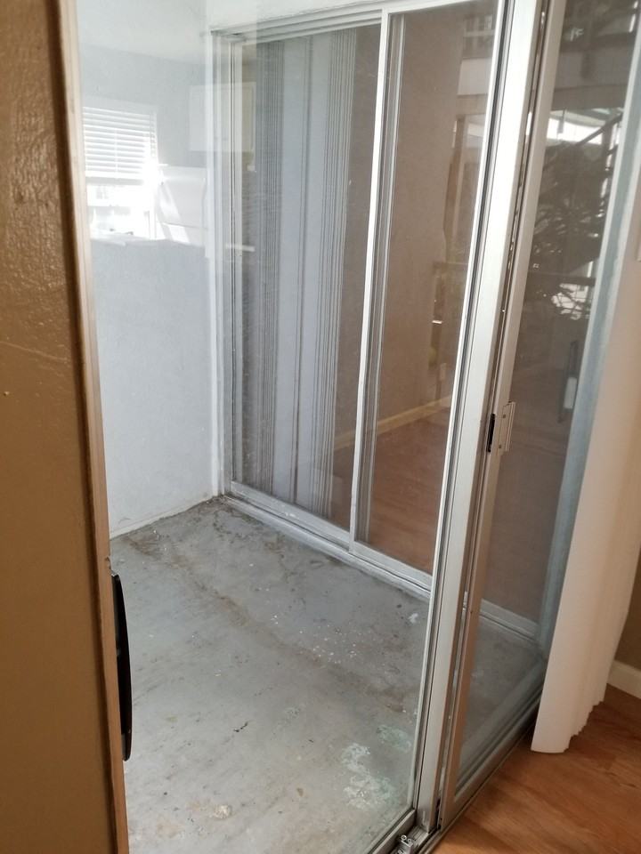 1428 Madison St #111 - Photo 4 of 7