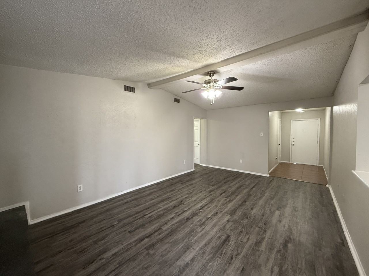 250 N Bryan Cir - Photo 4 of 21