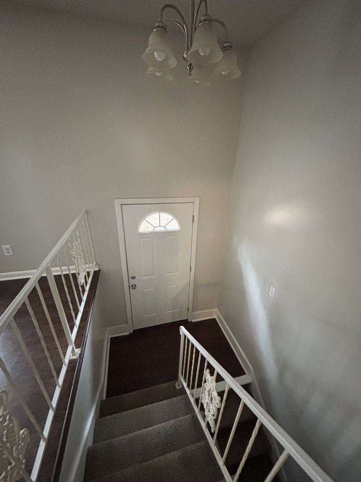 2607 Elkhart Dr - Photo 5 of 17