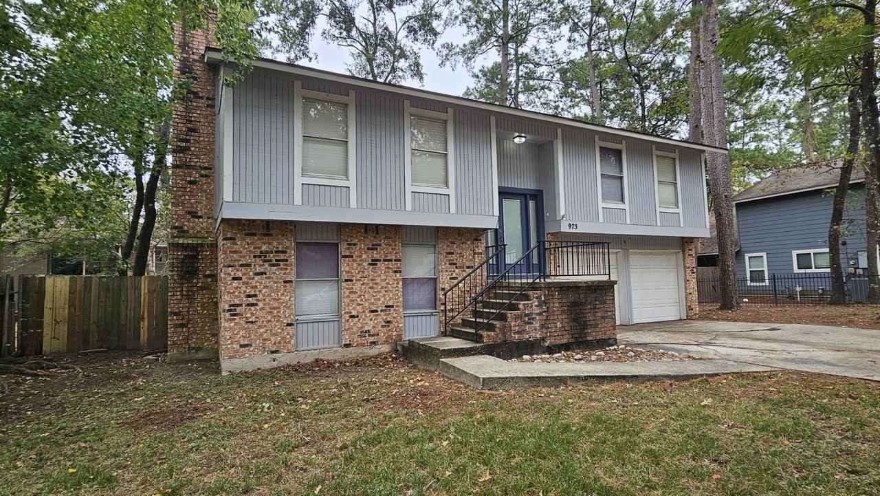 975 N Red Cedar Cir - Photo 2 of 26