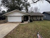 8403 Woodview Dr W - Photo 1 of 1