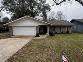 featured image of 8403 Woodview Dr W