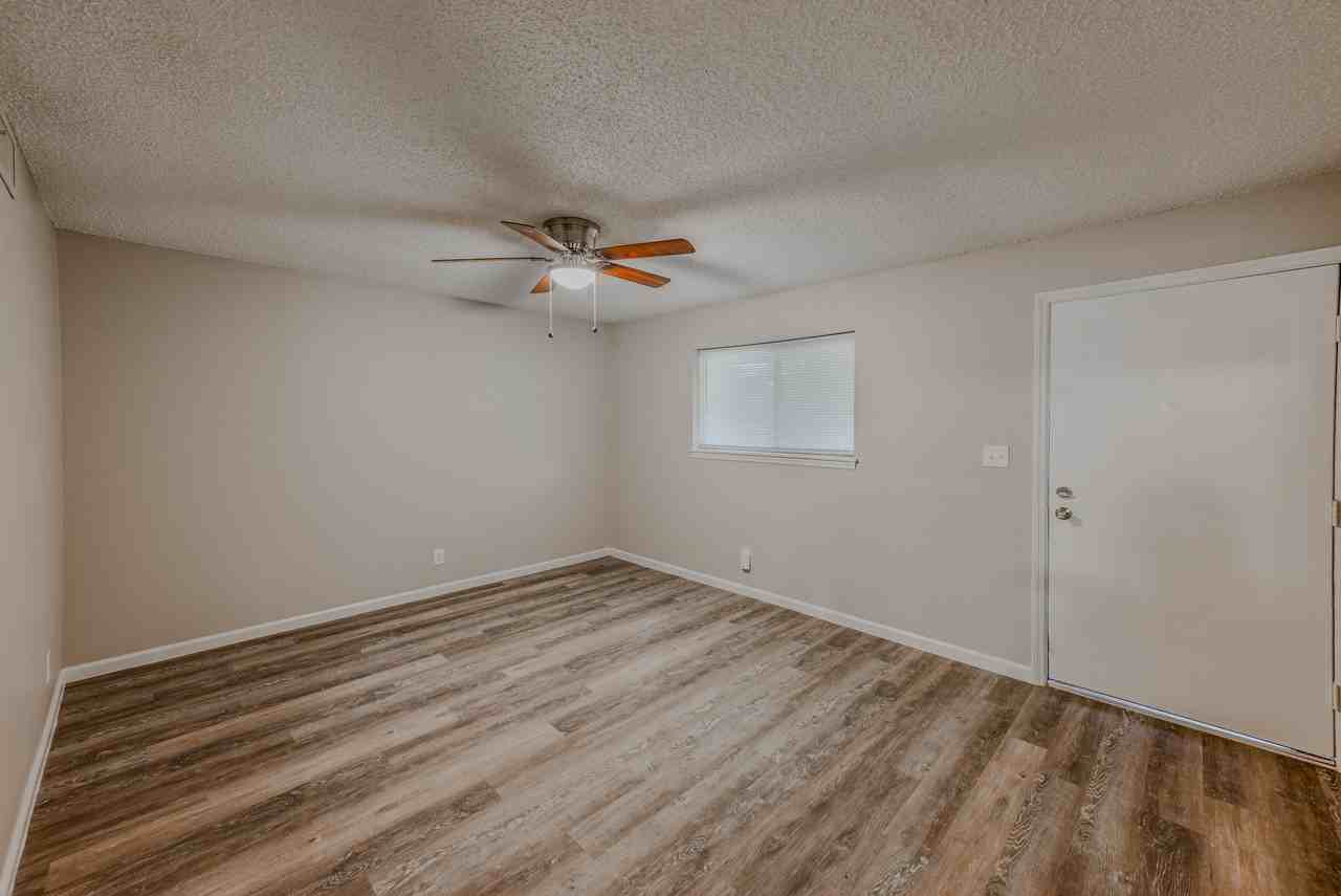 4309 Glenda Ln - Photo 2 of 17