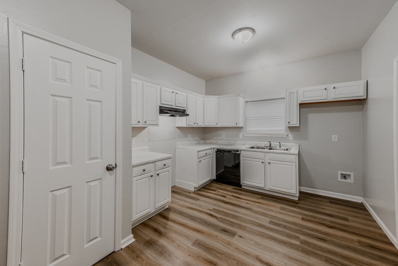 3202 Fawn Drive - Photo 6 of 11