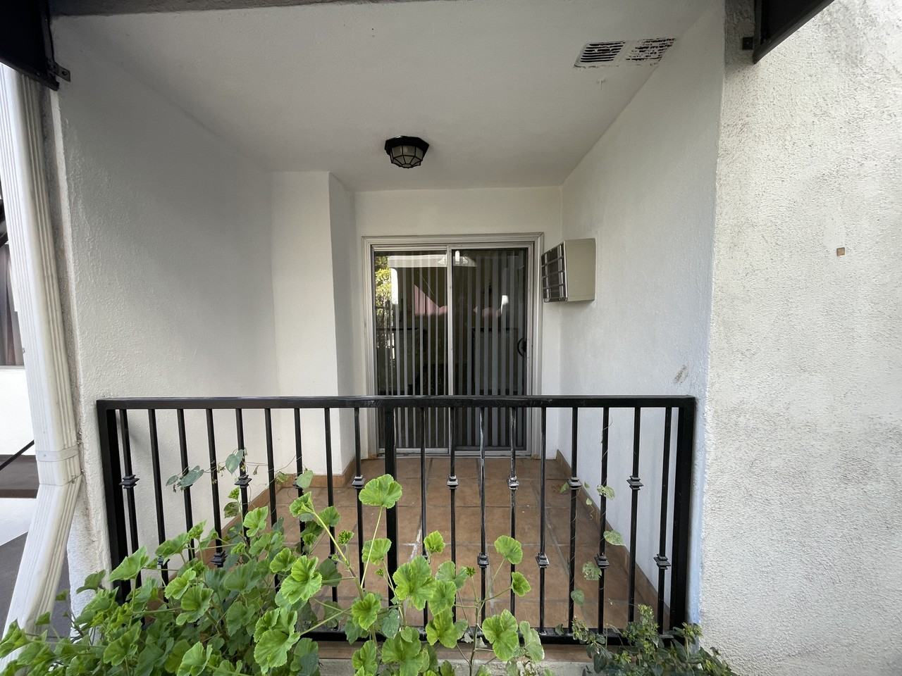 631 E Orange Grove Ave #D - Photo 4 of 15