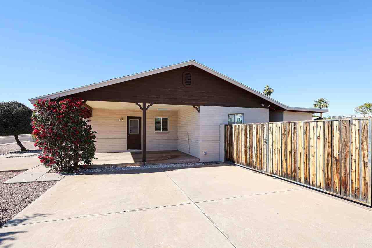 6924 E Cheery Lynn Rd - Photo 4 of 50