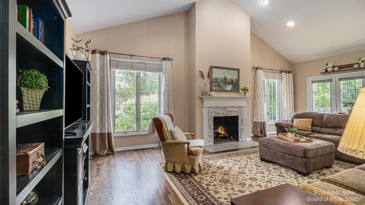 50145 Tottenham Ct #NA - Photo 4 of 19