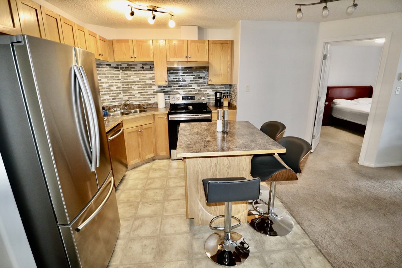 323 199 St Nw - Photo 6 of 22