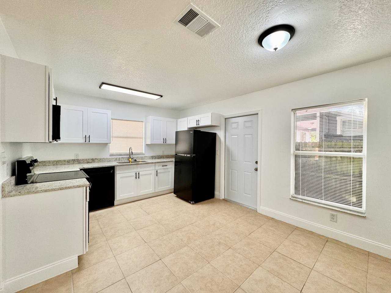 8108 North 11th Street - Photo 5 of 22