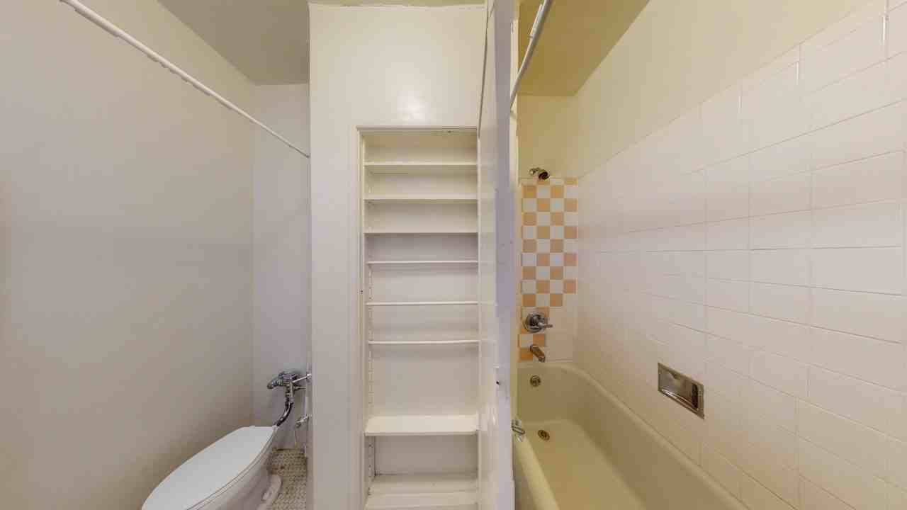 899 Green Street - Photo 7 of 28