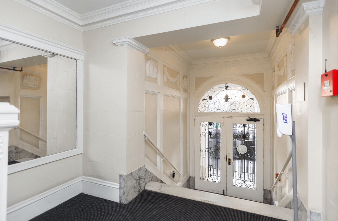 861 Post Street - Photo 5 of 10